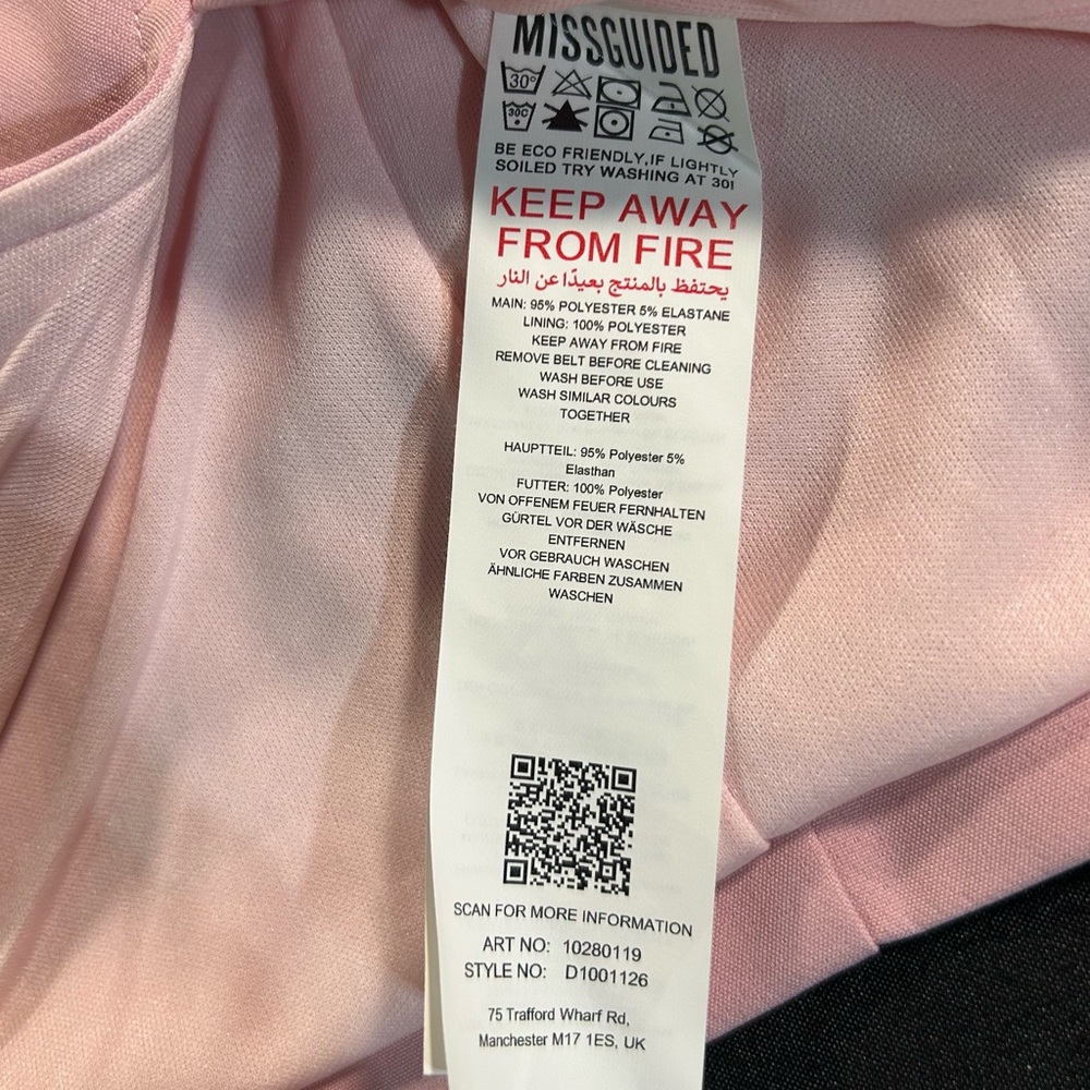 NEW Missguided Bandeau Mini Dress Baby Pink Strapless Waist Chain Slit Women’s 4 - Picture 6 of 10
